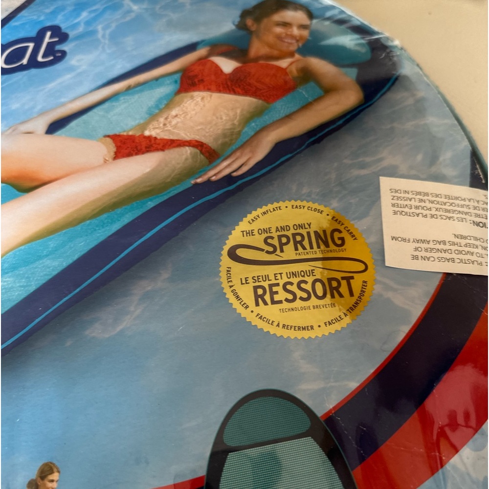 SWIM WAYS. Spring Float. Durable Fabric covered flotation.Soft Cooling Mesh Bed.
